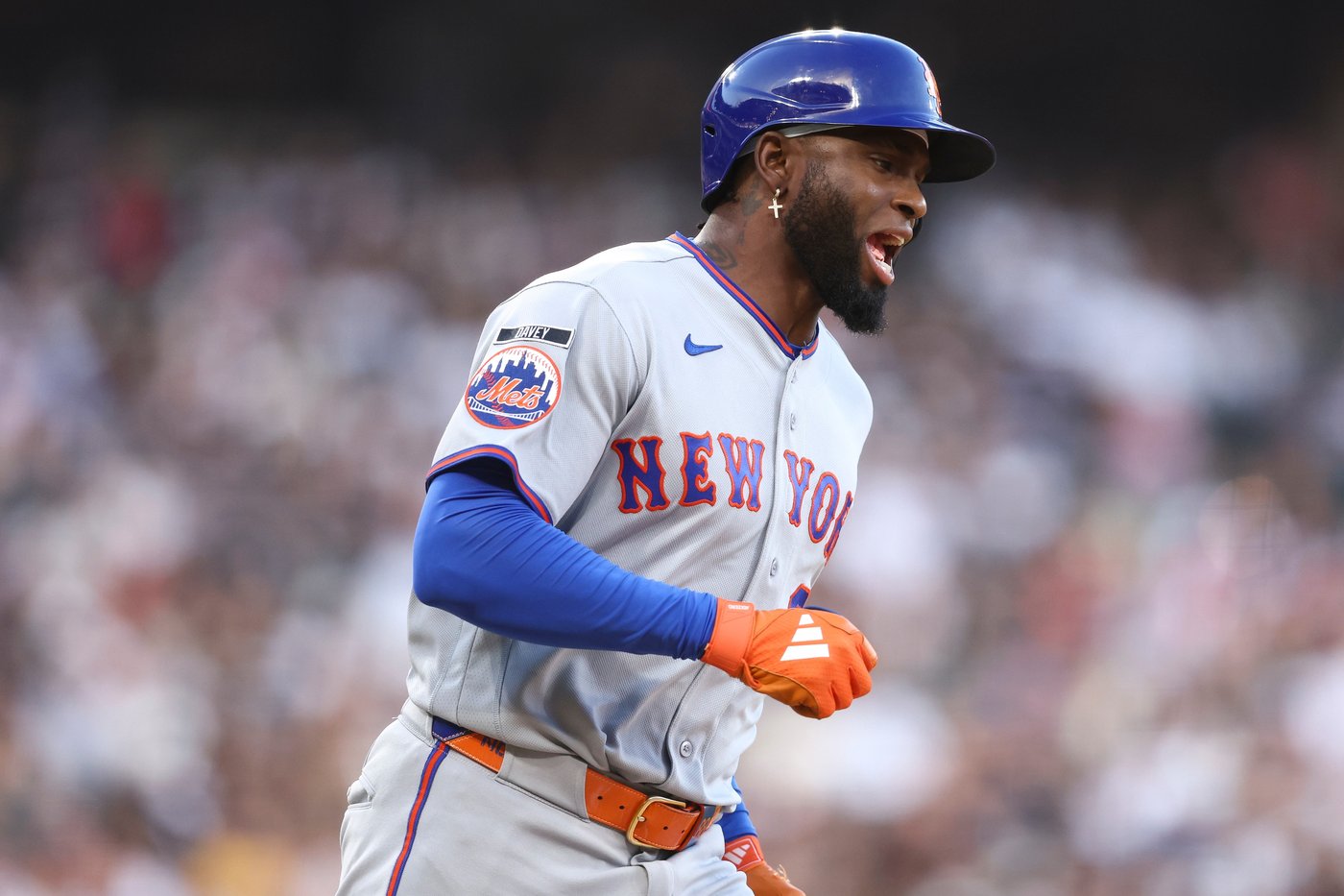 Luis Robert Jr. homers twice against his former team as Mets beat White Sox 10-5 | iNFOnews.ca
