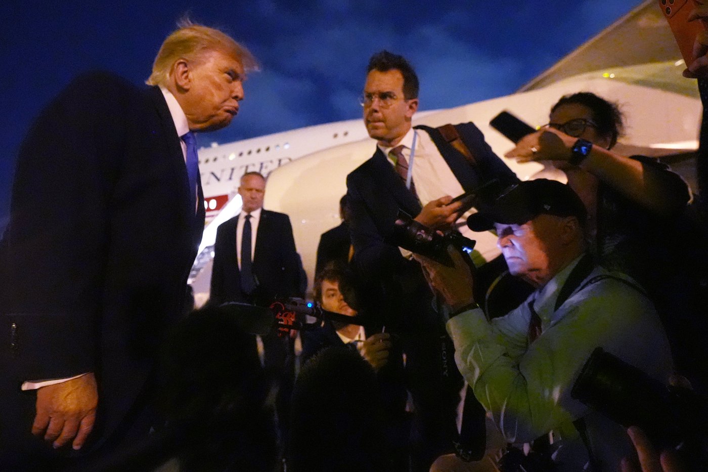 No evidence? No problem. Trump pushes ahead on false claims that Reflecting Pool was vandalized | iNFOnews.ca No evidence? No problem. Trump pushes ahead on false claims that Reflecting Pool was vandalized | iNFOnews.ca