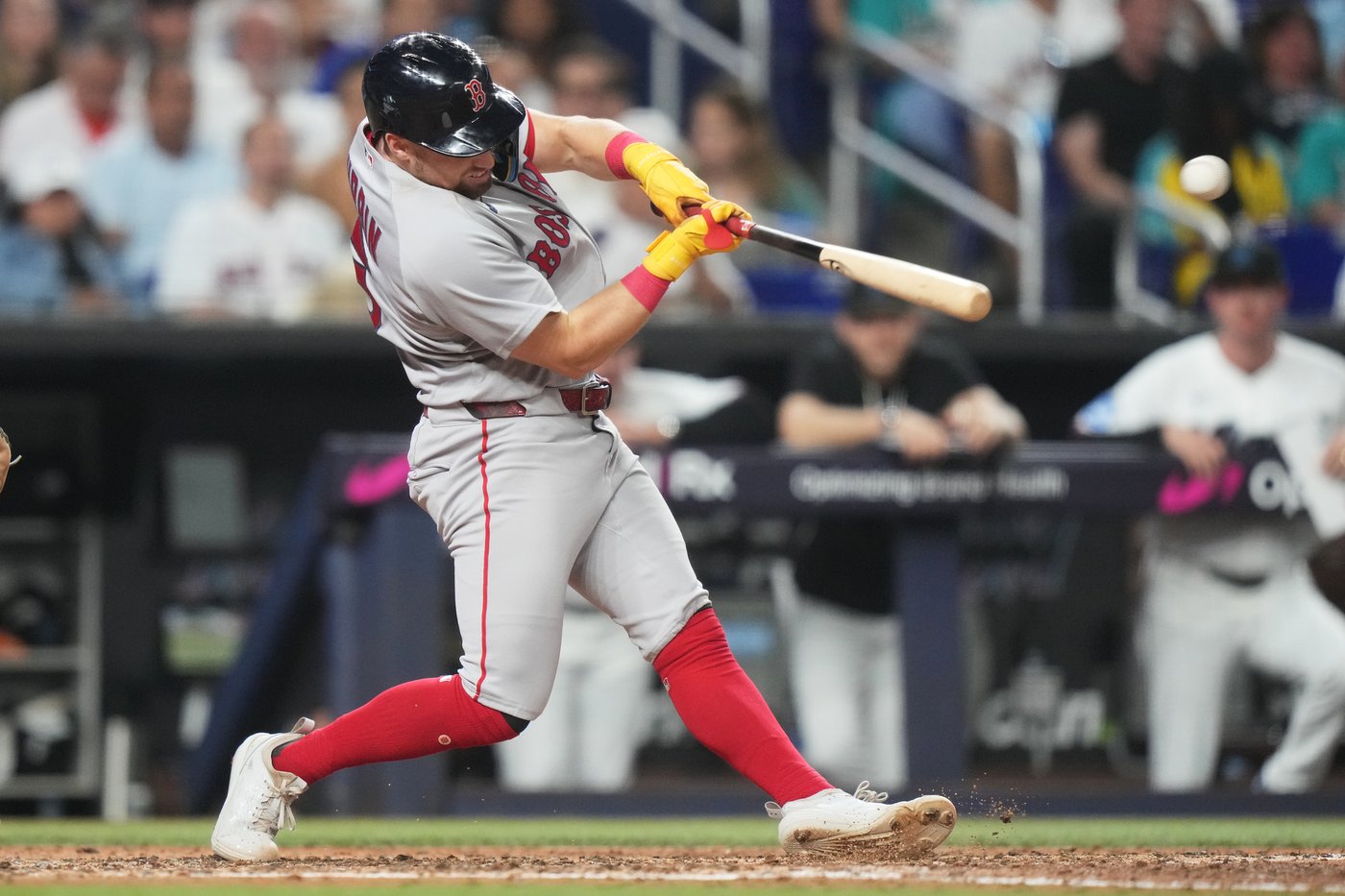 Anthony Seigler hits go-ahead triple in 9th and Red Sox beat Marlins 4-2 | iNFOnews.ca