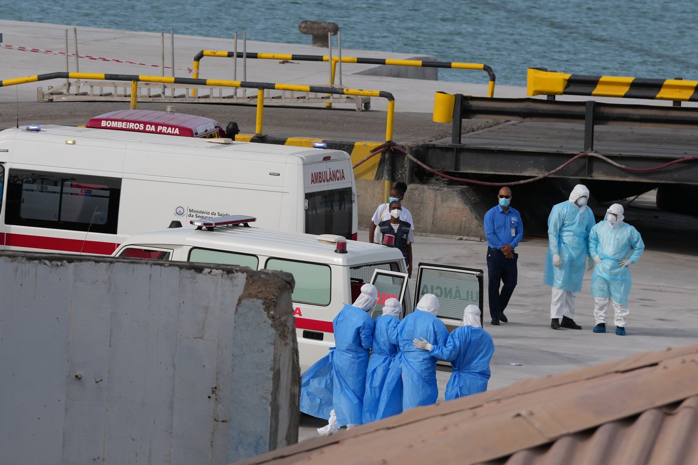 Spain readies for evacuations as a hantavirus-hit cruise ship heads for the Canary Islands | iNFOnews.ca