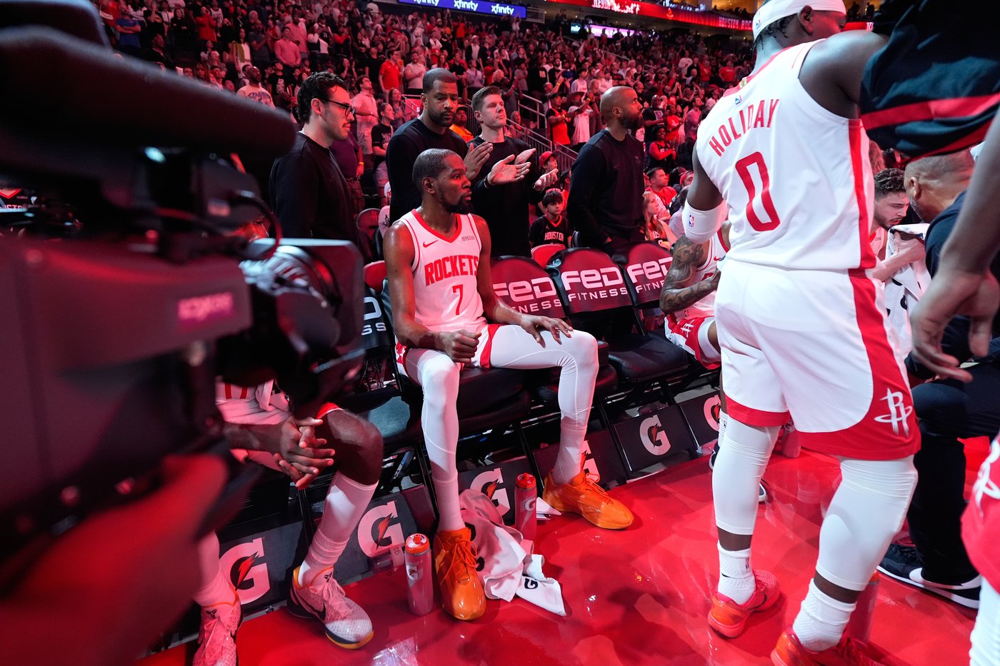 Kevin Durant passes Michael Jordan for No 5 on NBA scoring list in Rockets' win | iNFOnews.ca