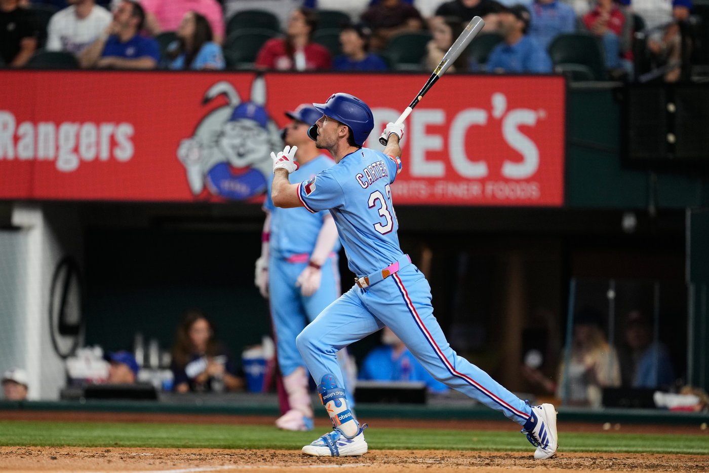 Jacob deGrom strikes out 10 while reaching 1,900 Ks as Rangers beat Cubs 3-0 in another shutout | iNFOnews.ca