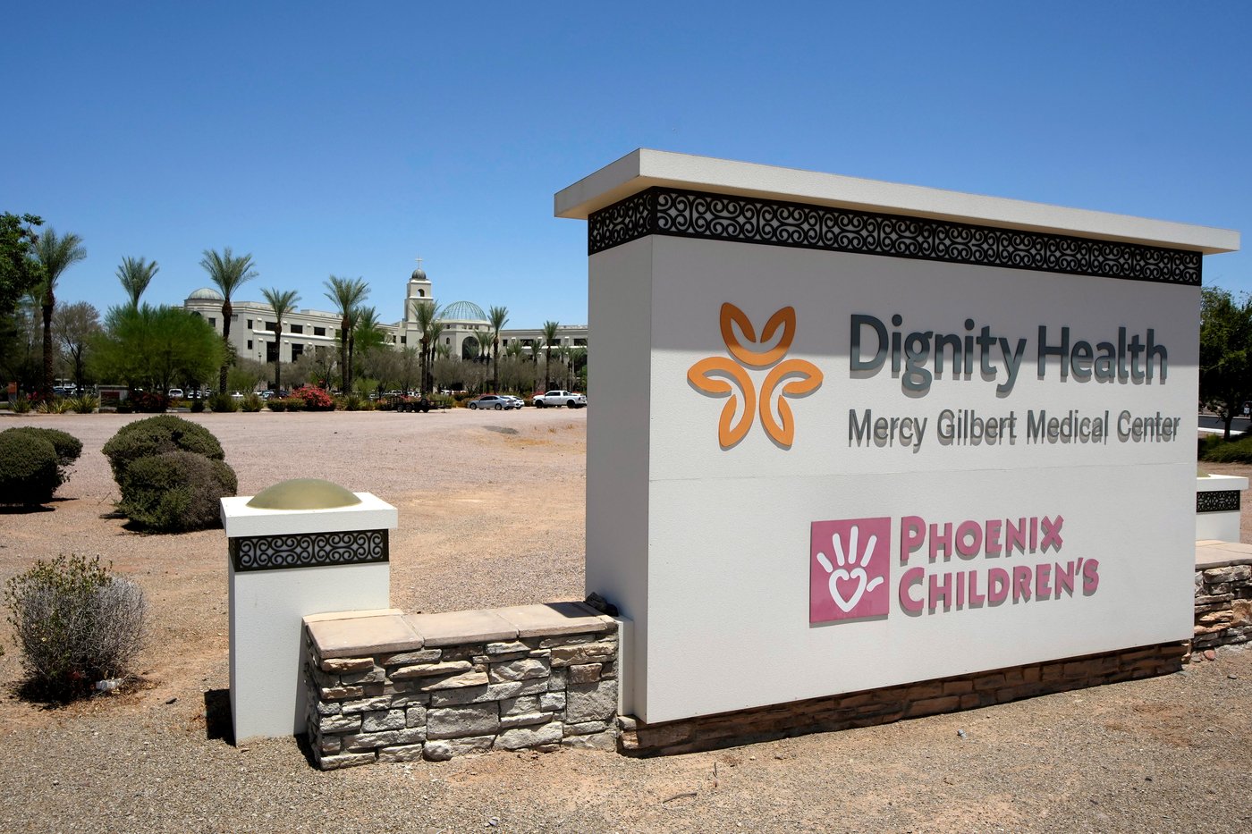 A toddler was found in a pool and declared dead. He's alive and his parents could be charged | iNFOnews.ca A toddler was found in a pool and declared dead. He's alive and his parents could be charged | iNFOnews.ca