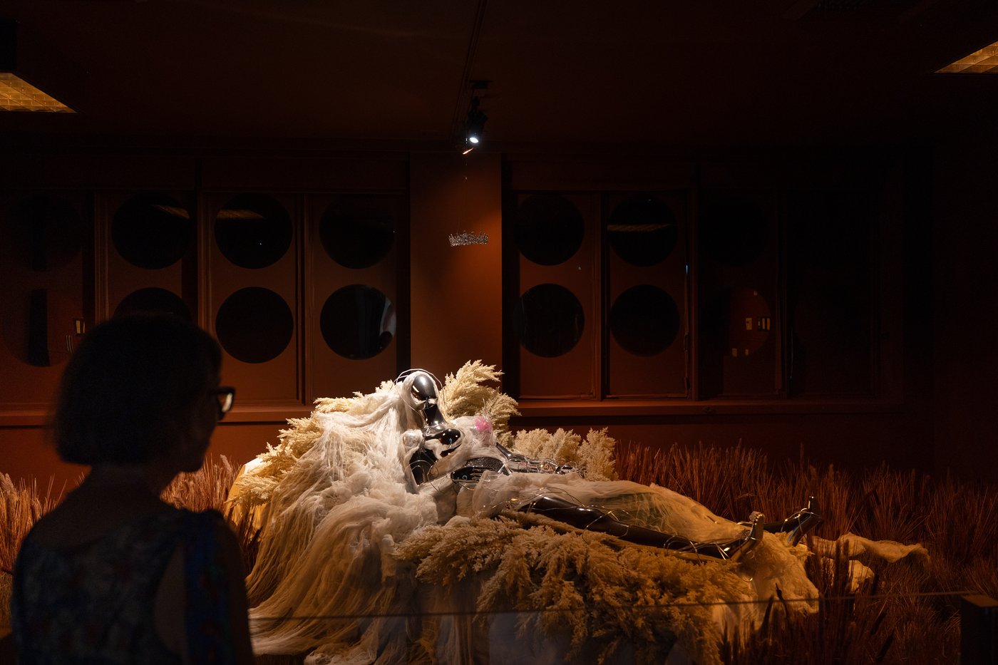 Former LA hospital hosts immersive art show, in photos | iNFOnews.ca