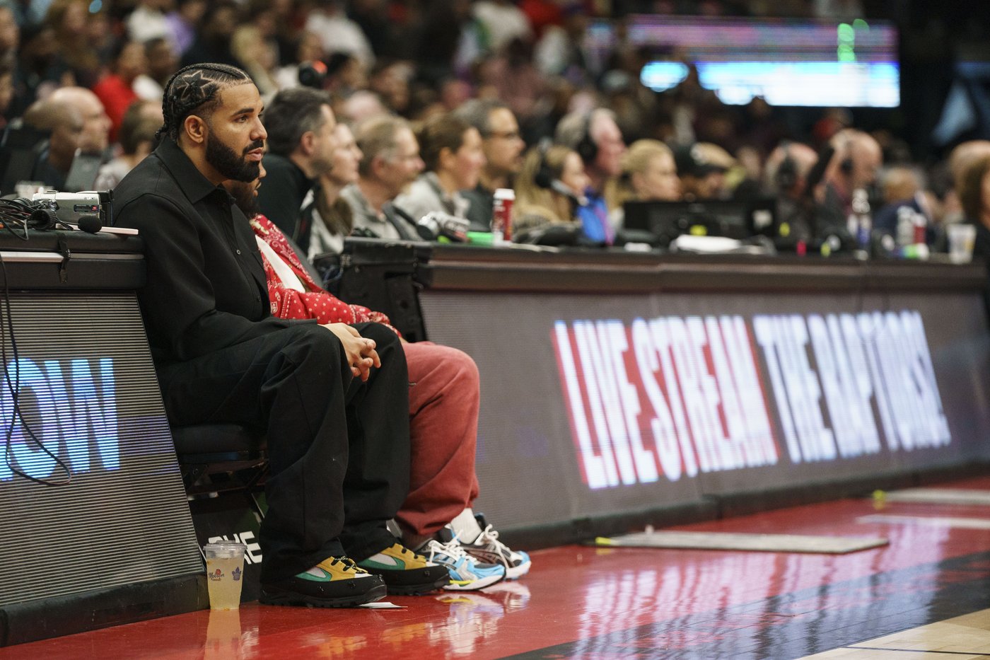 Cavaliers poke fun at Drake as they eliminate Raptors in Game 7 | iNFOnews.ca