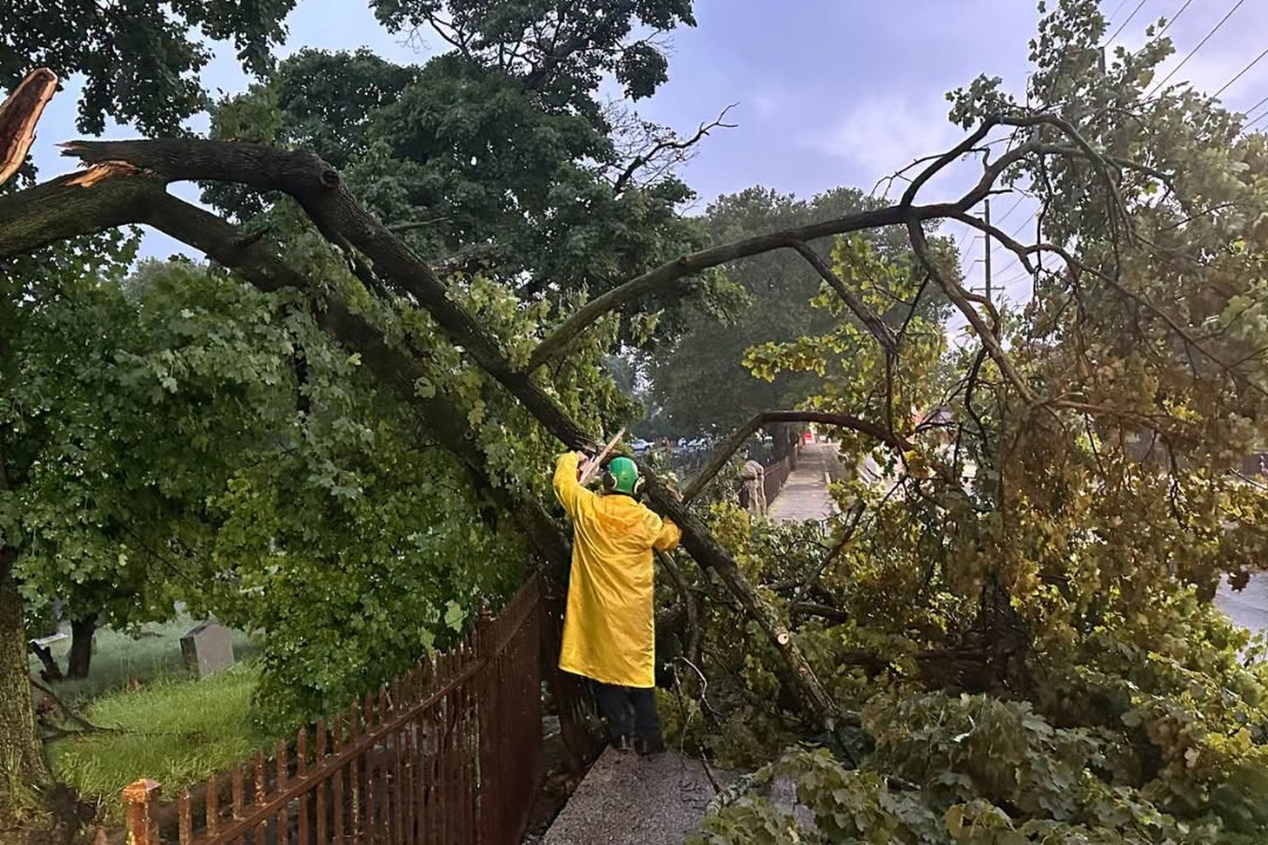 Cleanup underway after tornadoes touch down in Delaware and New York's Long Island | iNwheels Cleanup underway after tornadoes touch down in Delaware and New York's Long Island | iNwheels
