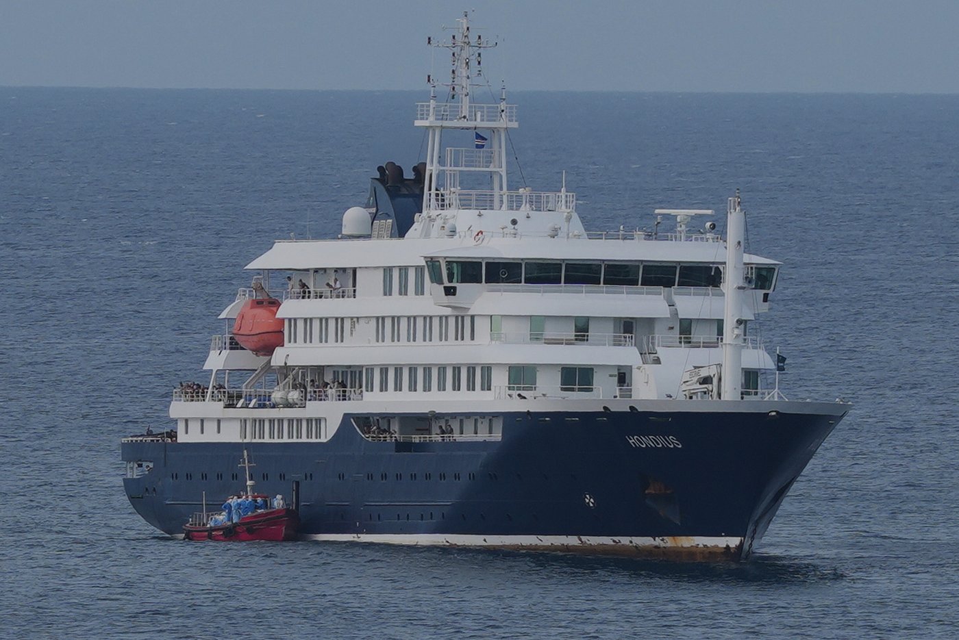 The Latest: Cruise ship hantavirus patients arrive in Europe for treatment | iNFOnews.ca
