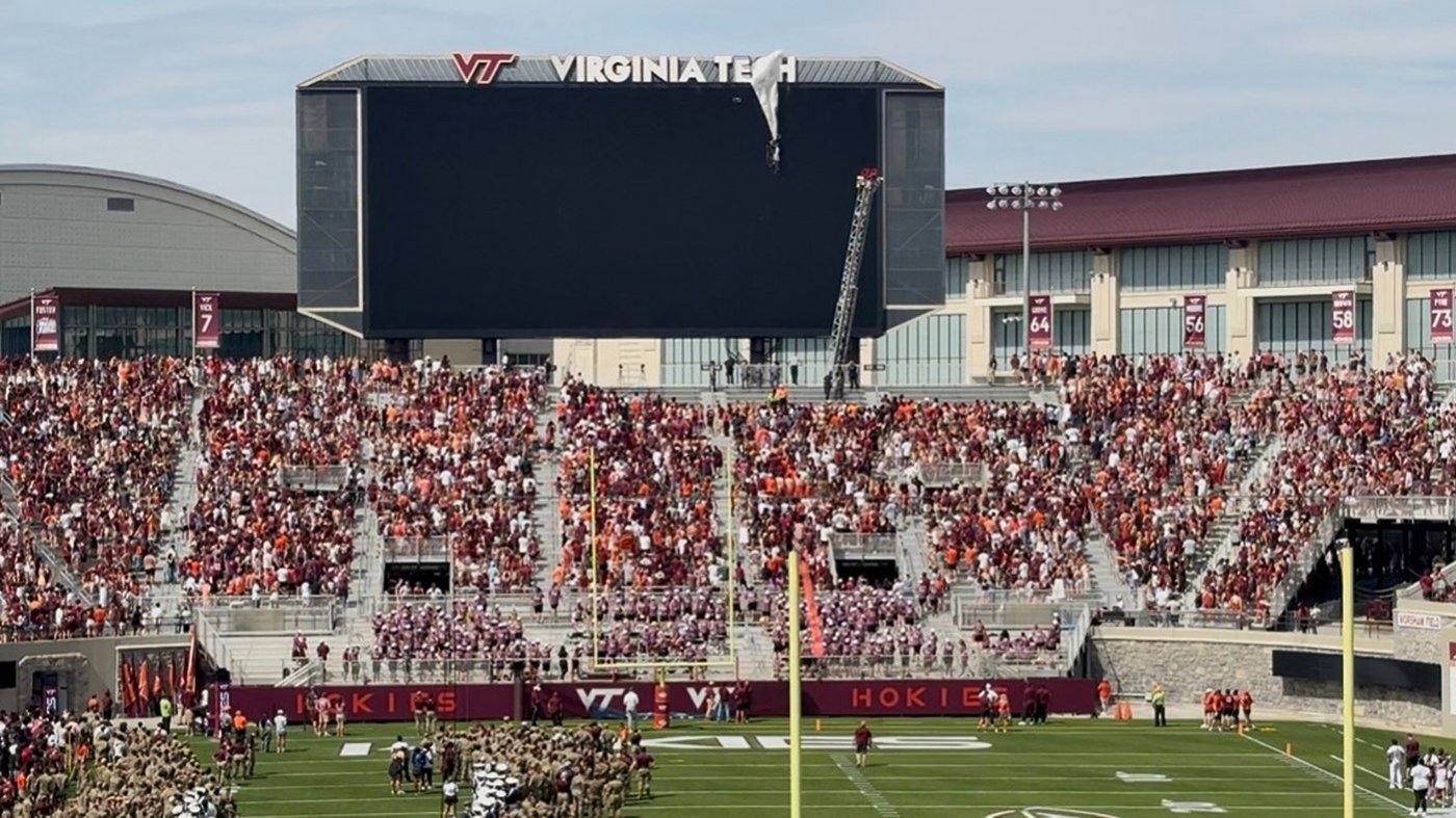 Skydiver gets rescued after crashing into scoreboard before Virginia Tech spring game | iNFOnews.ca