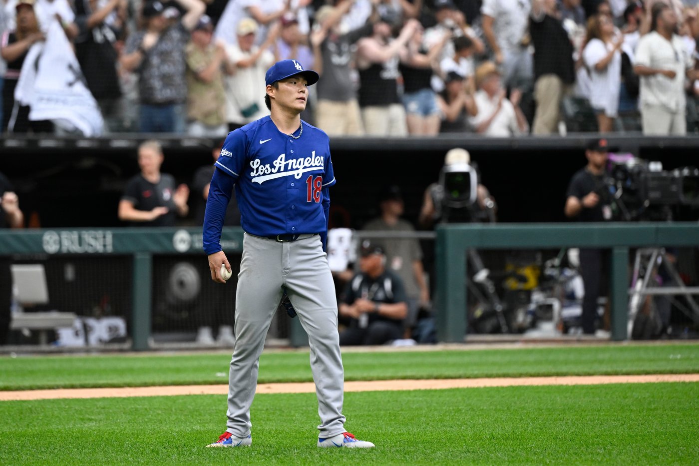 Dodgers' Yamamoto loses no-hit bid on Peters' leadoff homer for the White Sox in the 9th inning | iNFOnews.ca