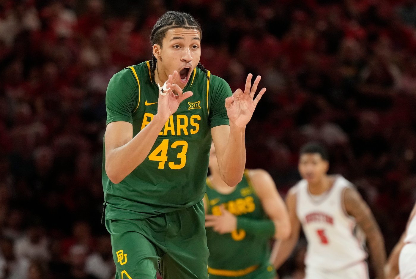 Flemings, Sharp lead No. 7 Houston past Baylor 77-64 | iNFOnews.ca