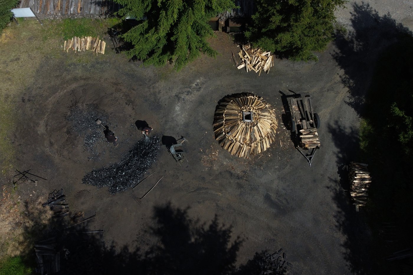 In a German forest, 2 brothers keep the ancient tradition of charcoal burning alive | iNFOnews.ca