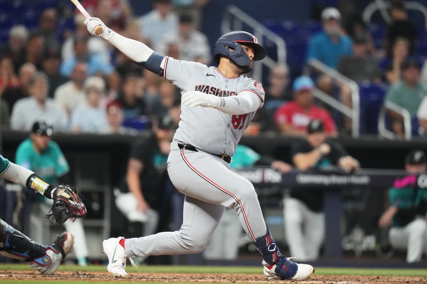 Edwards hits go-ahead single to lift Marlins to win over Nationals and series sweep | iNFOnews.ca
