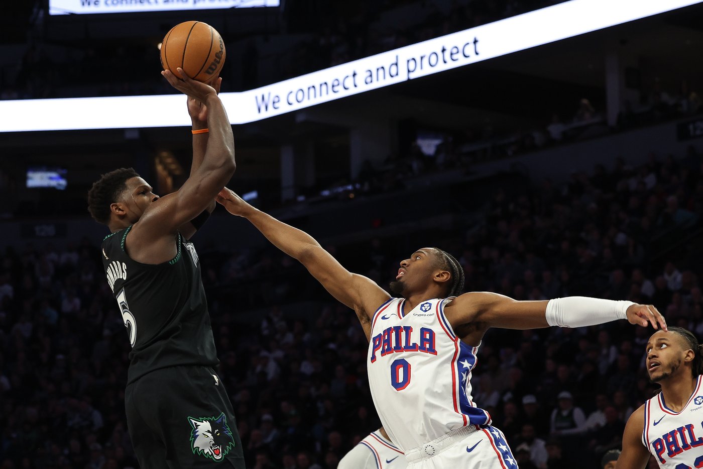 Tyrese Maxey scores 39 and 76ers hit 21 3-pointers in 135-108 win over Timberwolves | iNFOnews.ca
