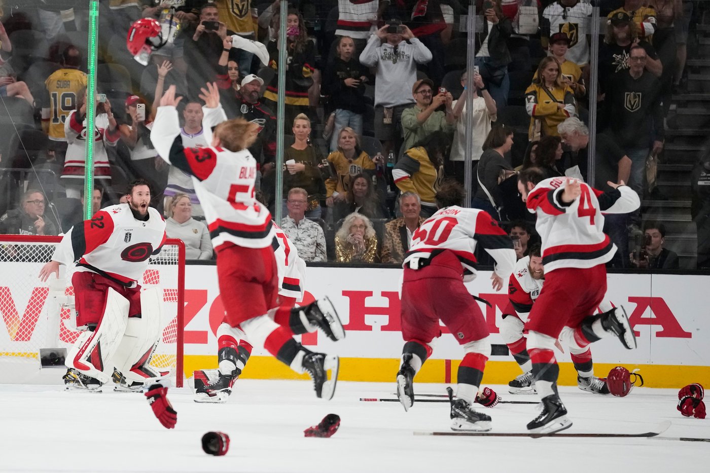 Hurricanes use stifling defense to blank Golden Knights 3-0 in Game 6 and win the Stanley Cup | iNFOnews.ca