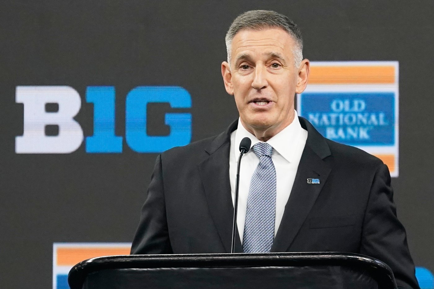 College NIL bill includes $25 million 'retention pool' but is that enough to sway Big Ten, SEC? | iNFOnews.ca