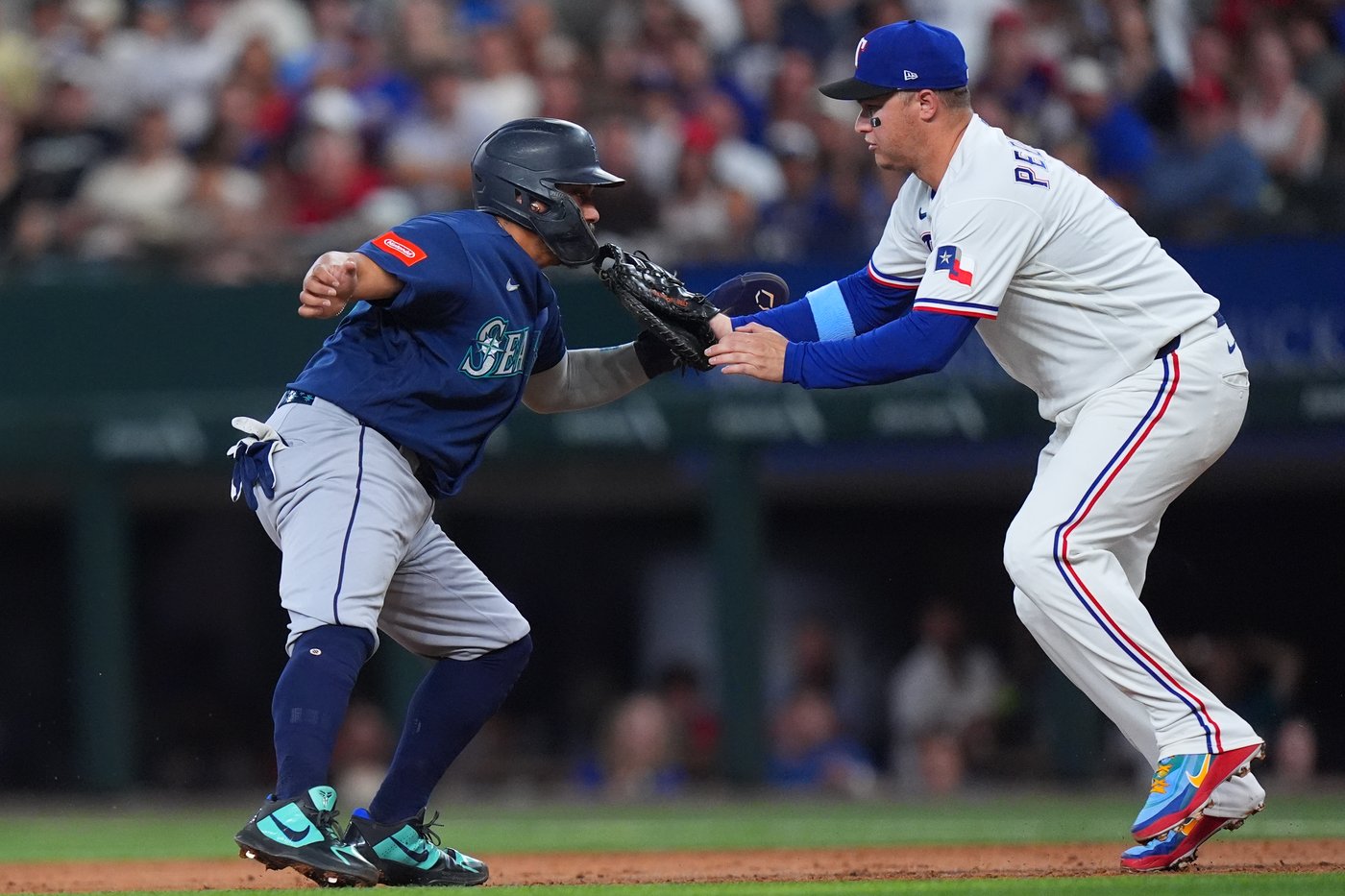 Nathan Eovaldi strikes out 8 as the Rangers beat the Mariners 7-1 | iNFOnews.ca