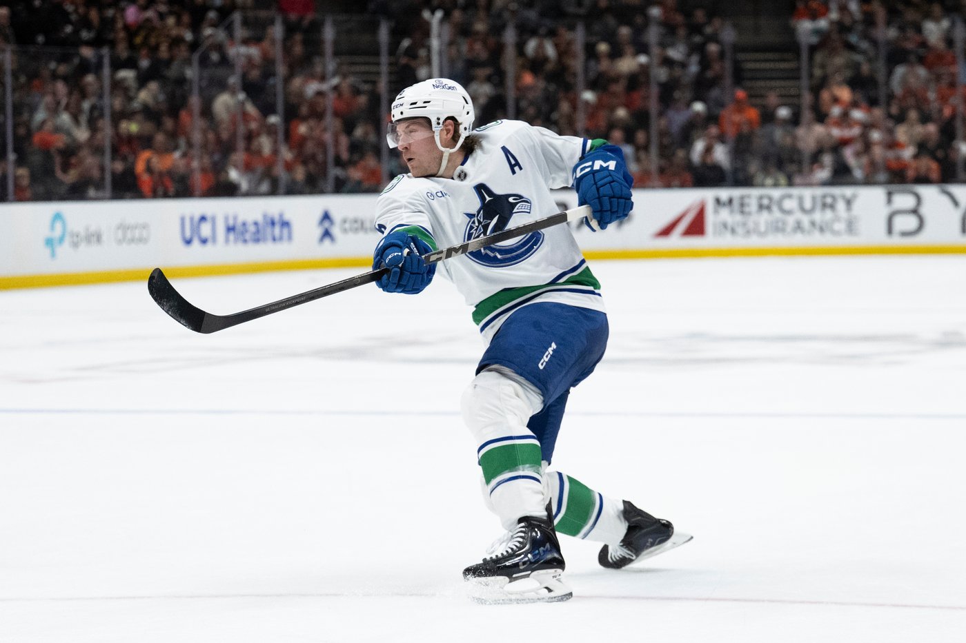 Last-place Vancouver Canucks looking to move past difficult season | iNFOnews.ca
