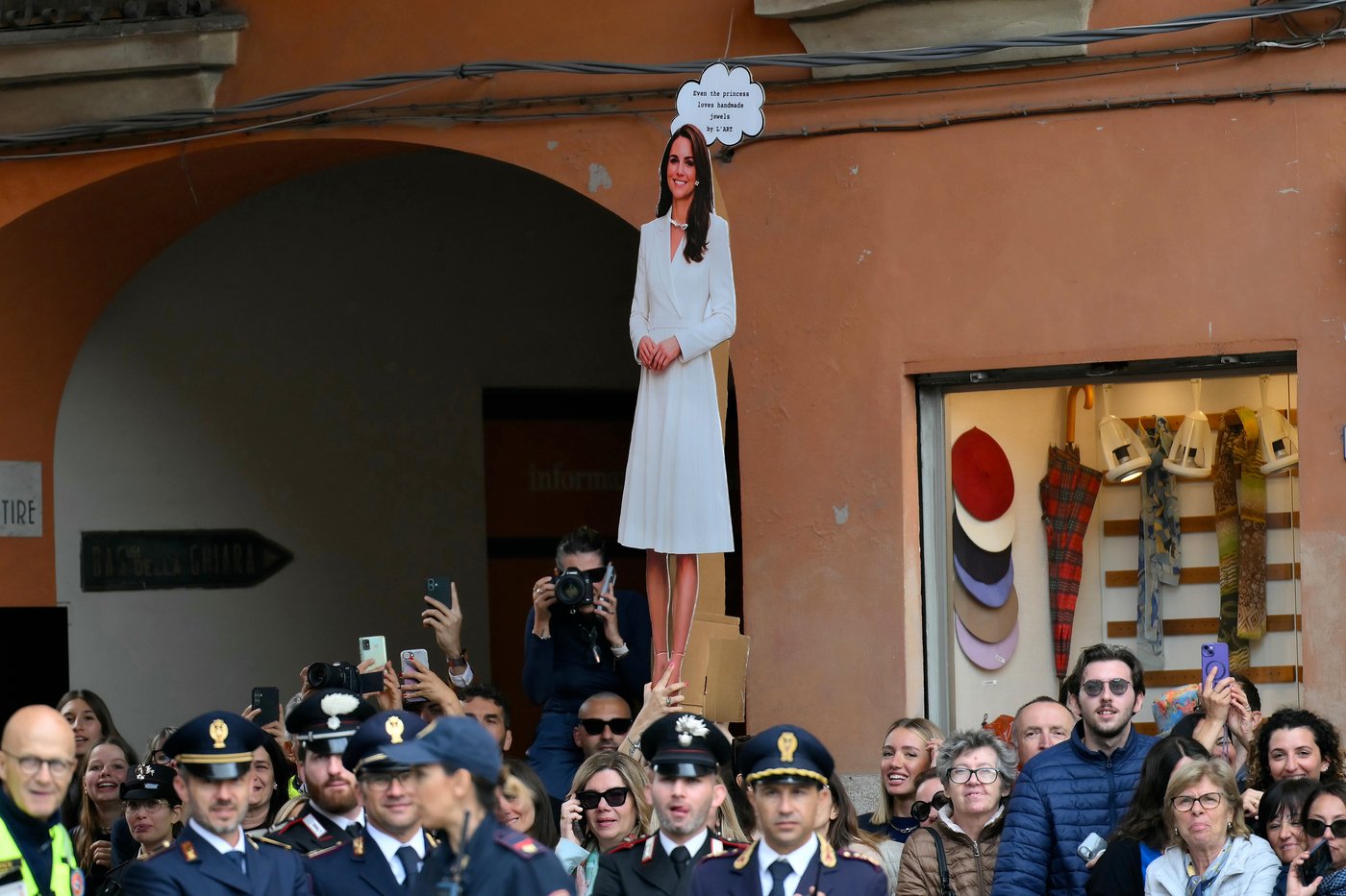 Princess Catherine arrives in Italy on first solo trip abroad after cancer goes into remission | iNFOnews.ca