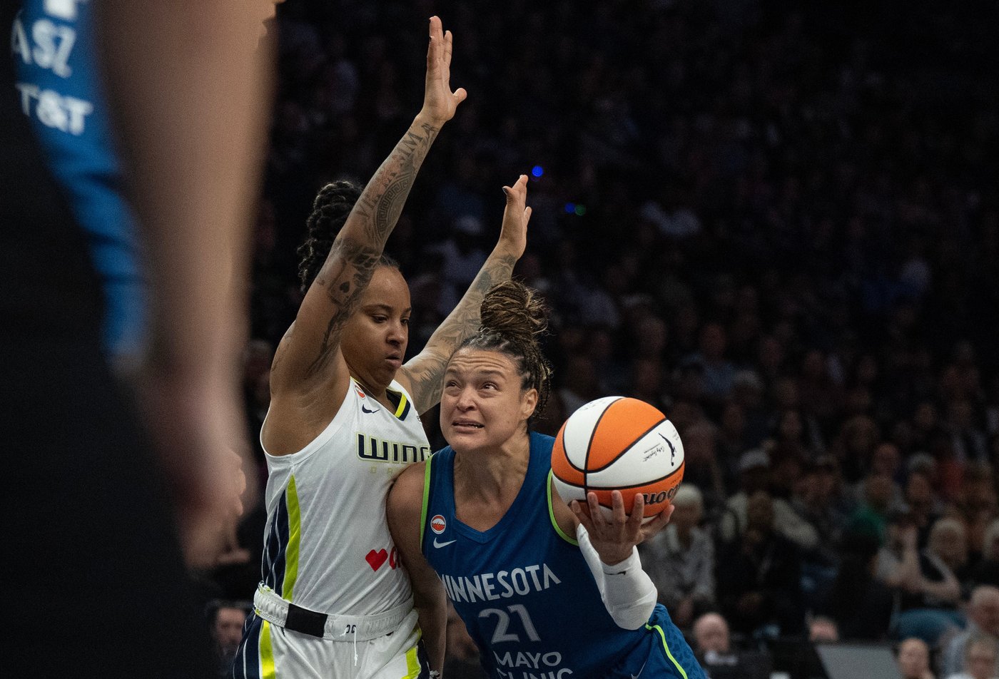 Lynx guard Kayla McBride sets WNBA record by making 10 3s in win over the Wings | iNFOnews.ca