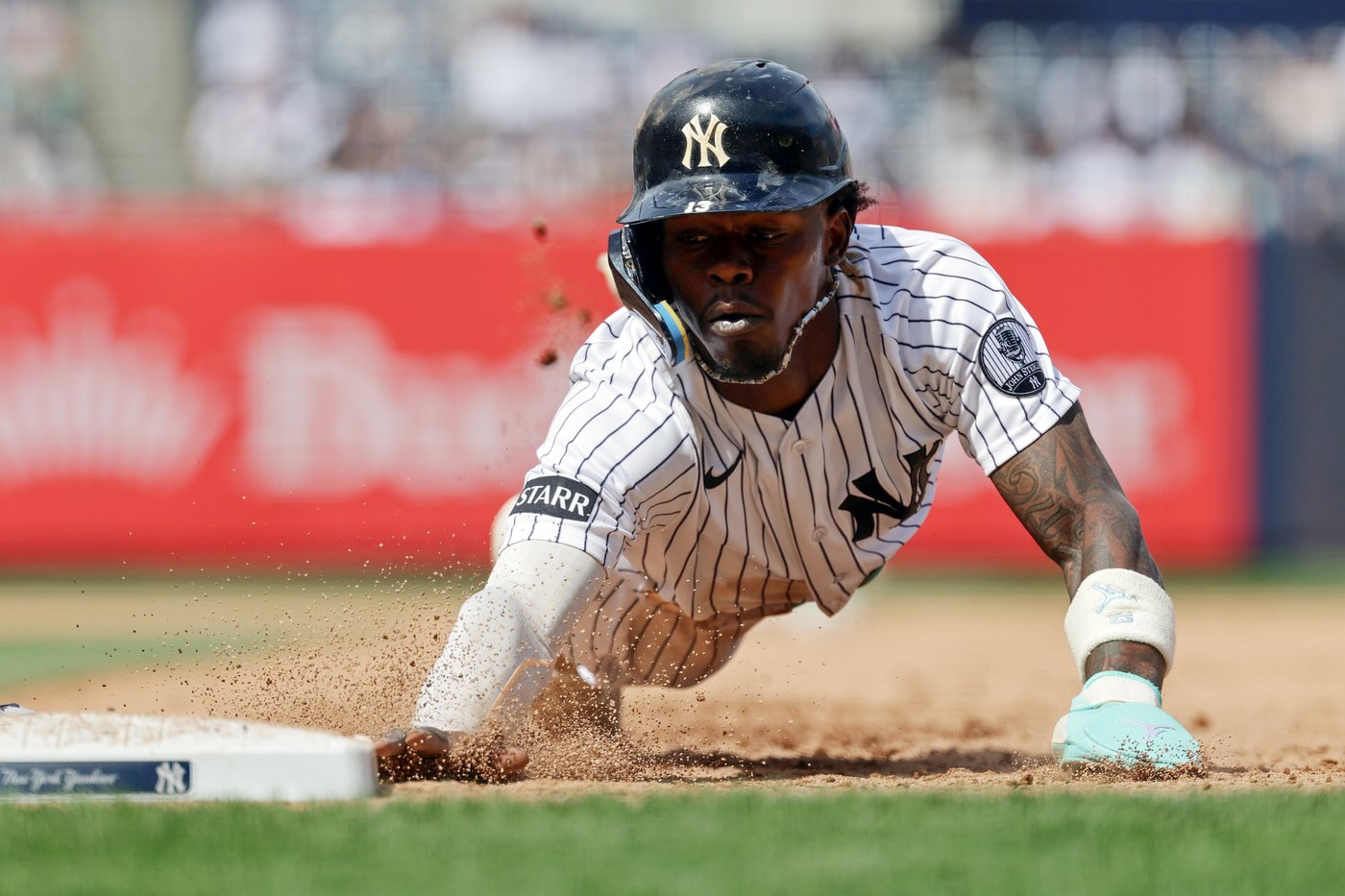 McMahon hits go-ahead RBI single in 7th as Yankees beat Guardians 2-1 to avoid 3-game sweep | iNFOnews.ca