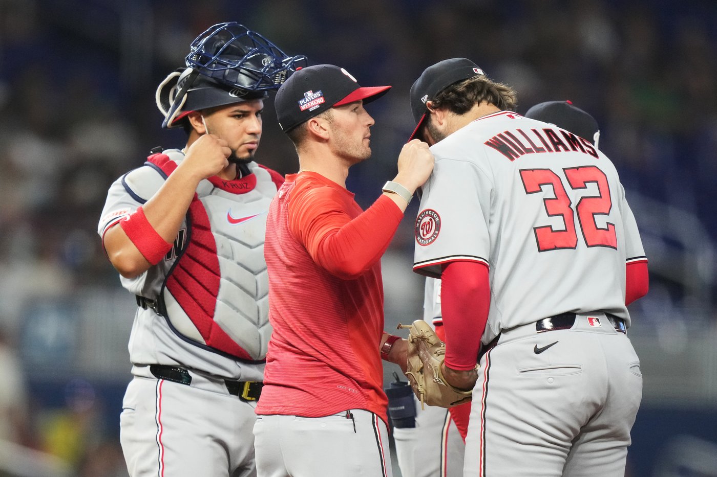 Edwards hits go-ahead single to lift Marlins to win over Nationals and series sweep | iNFOnews.ca
