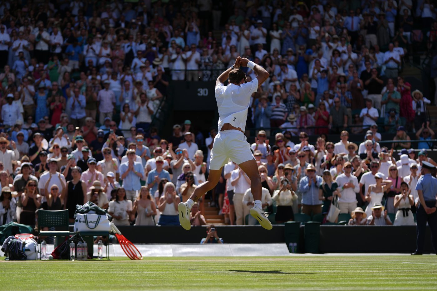 Cobolli performs Ronaldo celebration as Paolini wins before Federer on Italy's big day at Wimbledon | iNFOnews.ca