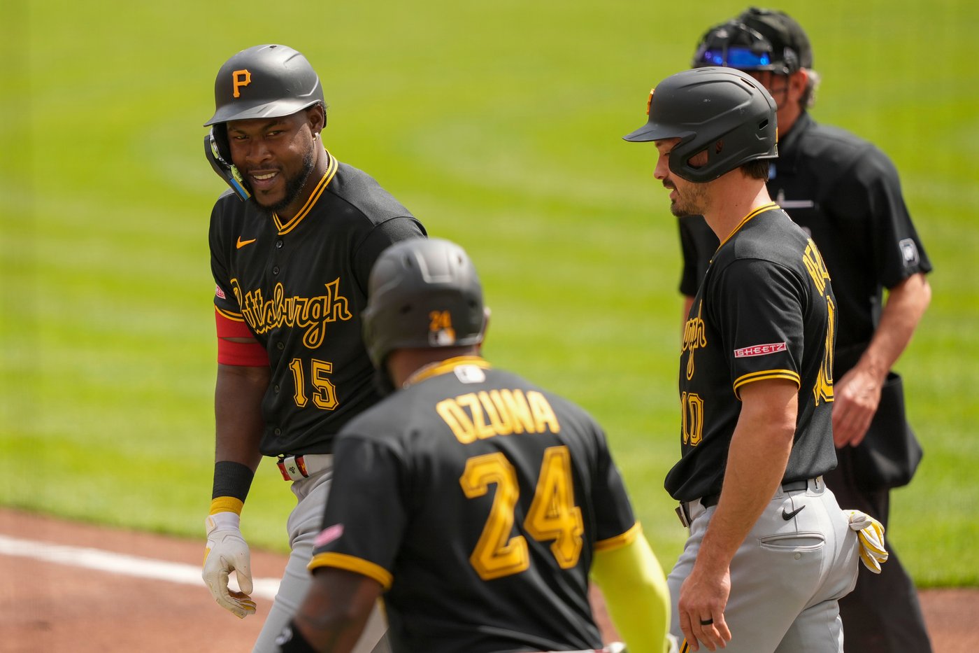 Cruz homers, Skenes returns to form as Pirates take series with 8-3 victory over Reds | iNFOnews.ca