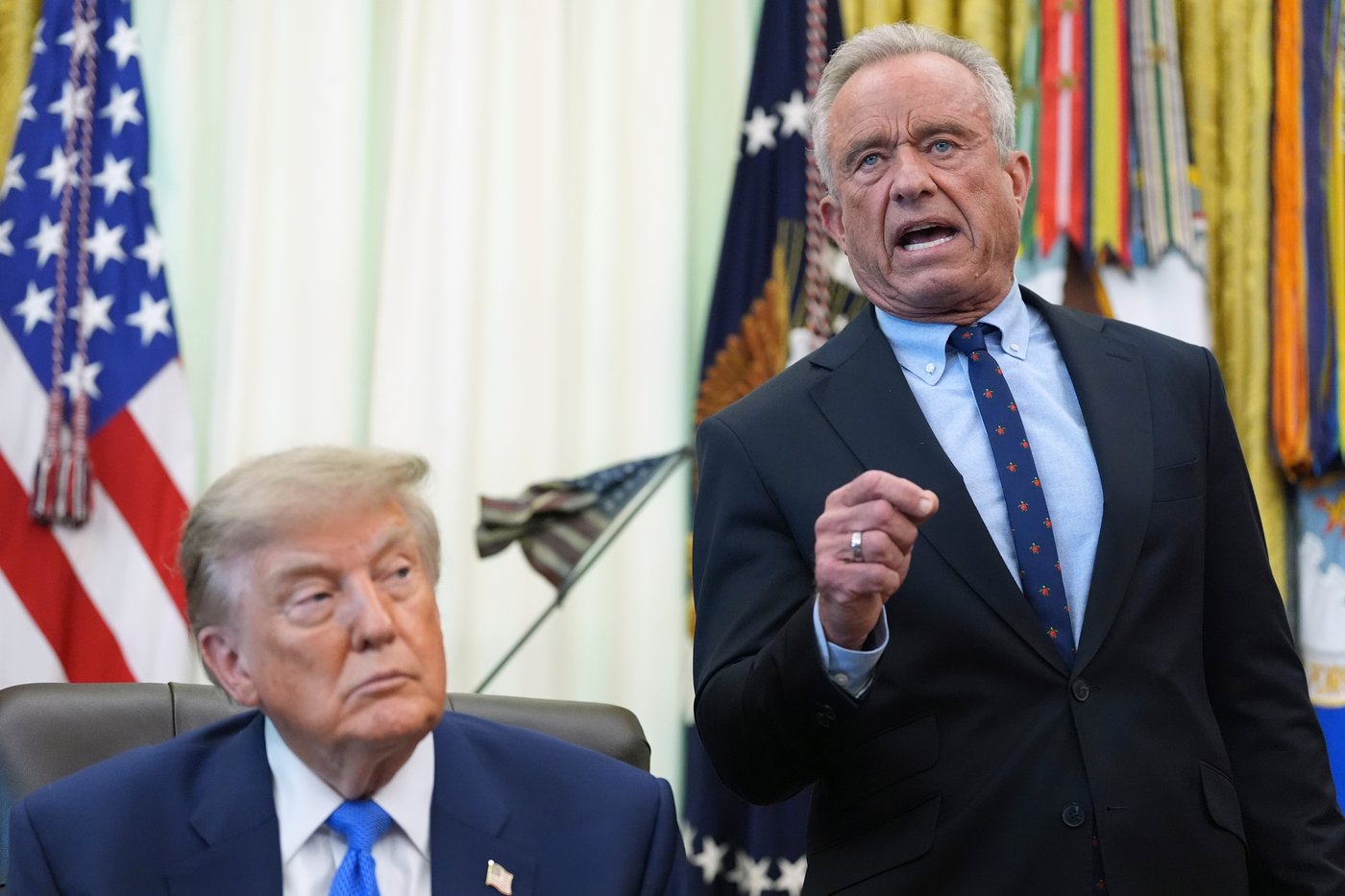 Trump signs order calling for spacing out childhood vaccines, against medical groups' guidance | iNFOnews.ca Trump signs order calling for spacing out childhood vaccines, against medical groups' guidance | iNFOnews.ca
