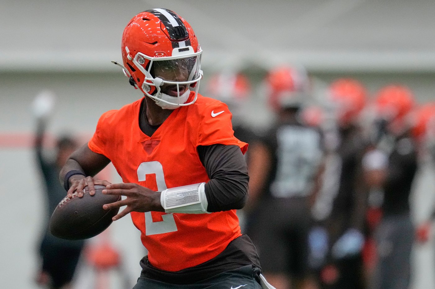 Browns QB race under Monken remains wide open as offseason enters organized practice stage | iNFOnews.ca