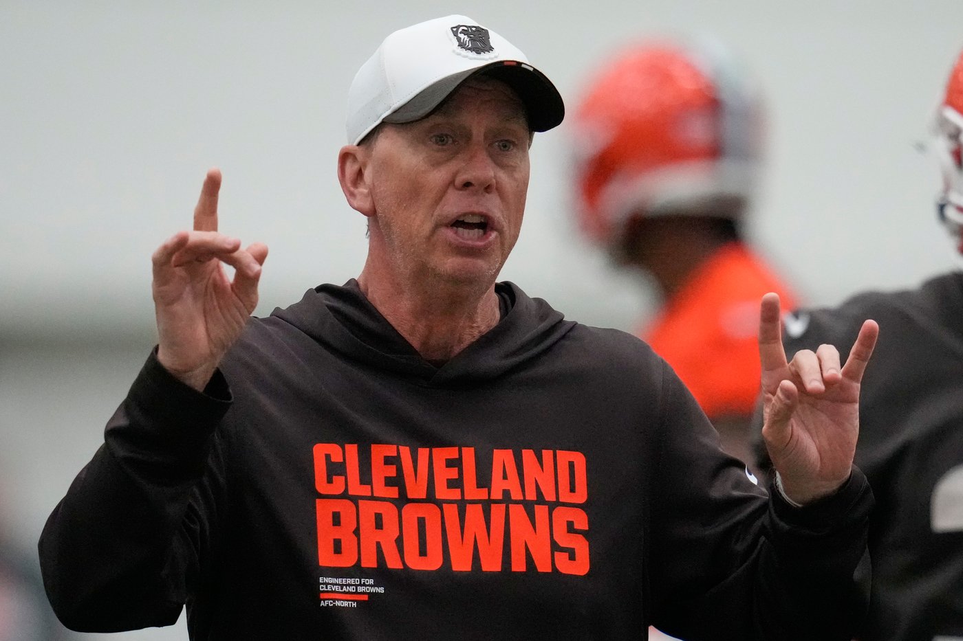 Browns QB race under Monken remains wide open as offseason enters organized practice stage | iNFOnews.ca