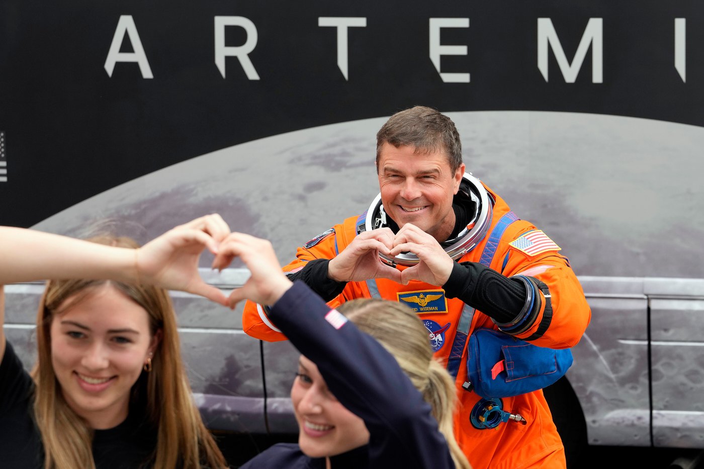 NASA fuels rocket to launch astronauts on the first lunar trip in half a century | iNFOnews.ca