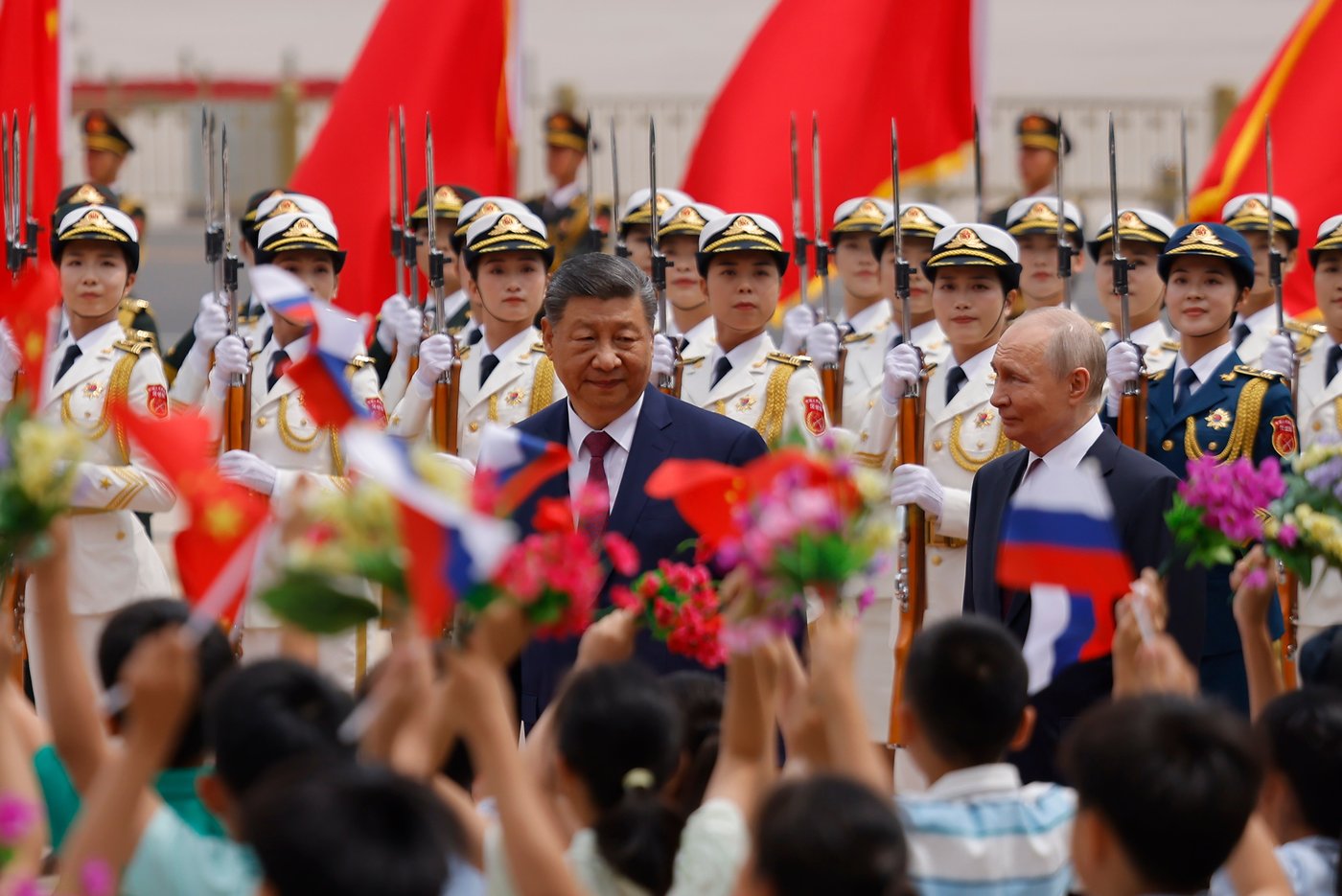 The differences - and similarities - in the Trump and Putin visits to China | iNFOnews.ca