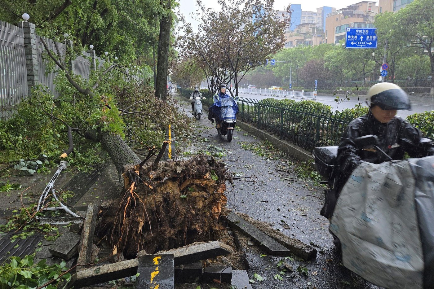 Tropical Storm Dolphin causes flooding in eastern China | iNFOnews.ca