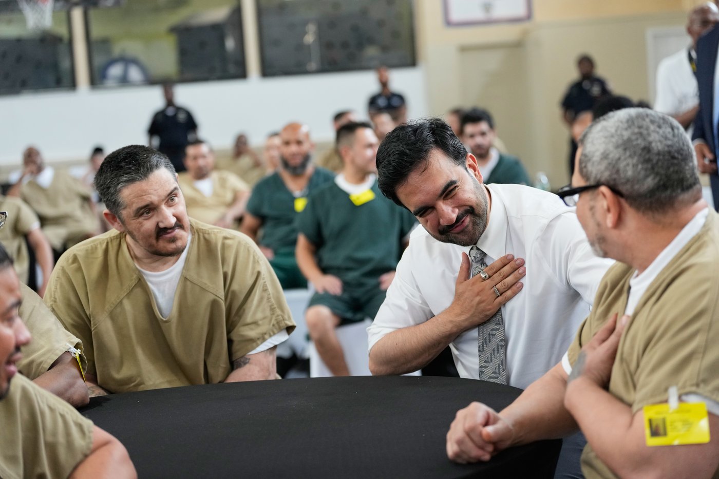NYC’s Rikers Island jail hosts World Cup watch party for inmates | iNFOnews.ca NYC’s Rikers Island jail hosts World Cup watch party for inmates | iNFOnews.ca