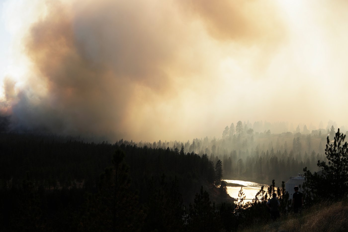 Wind-driven wildfire prompts evacuations in eastern Washington | iNFOnews.ca Wind-driven wildfire prompts evacuations in eastern Washington | iNFOnews.ca