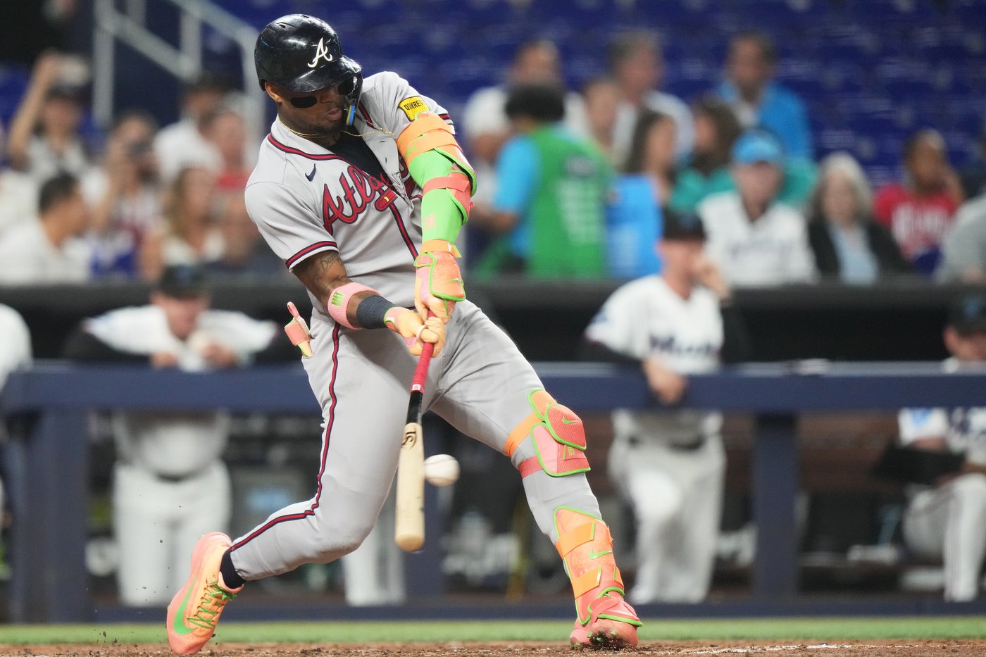 Ronald Acuña Jr. exits vs Marlins as a precaution with left thumb pain | iNFOnews.ca