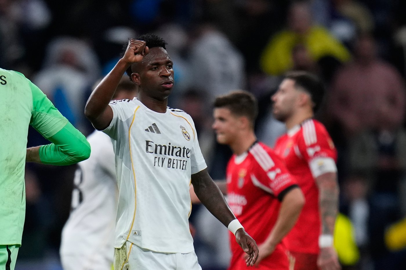 Benfica suspends five fans for racist behavior during Champions League match against Real Madrid | iNFOnews.ca