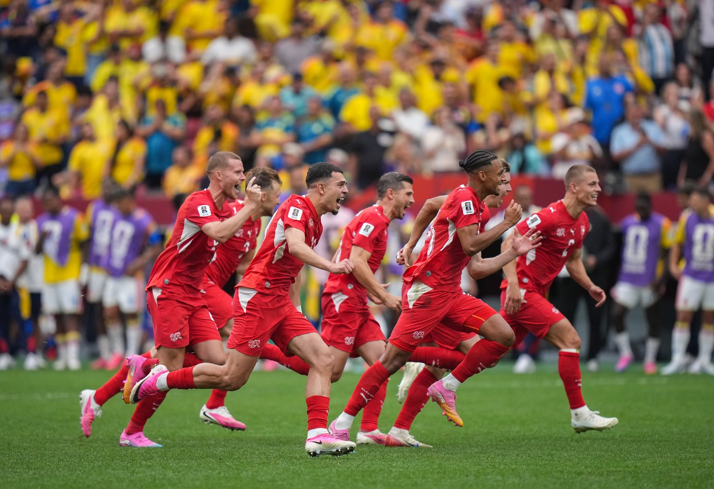 Author Simon Kuper explores nine-tournament soccer journey in "World Cup Fever" | iNFOnews.ca Author Simon Kuper explores nine-tournament soccer journey in "World Cup Fever" | iNFOnews.ca