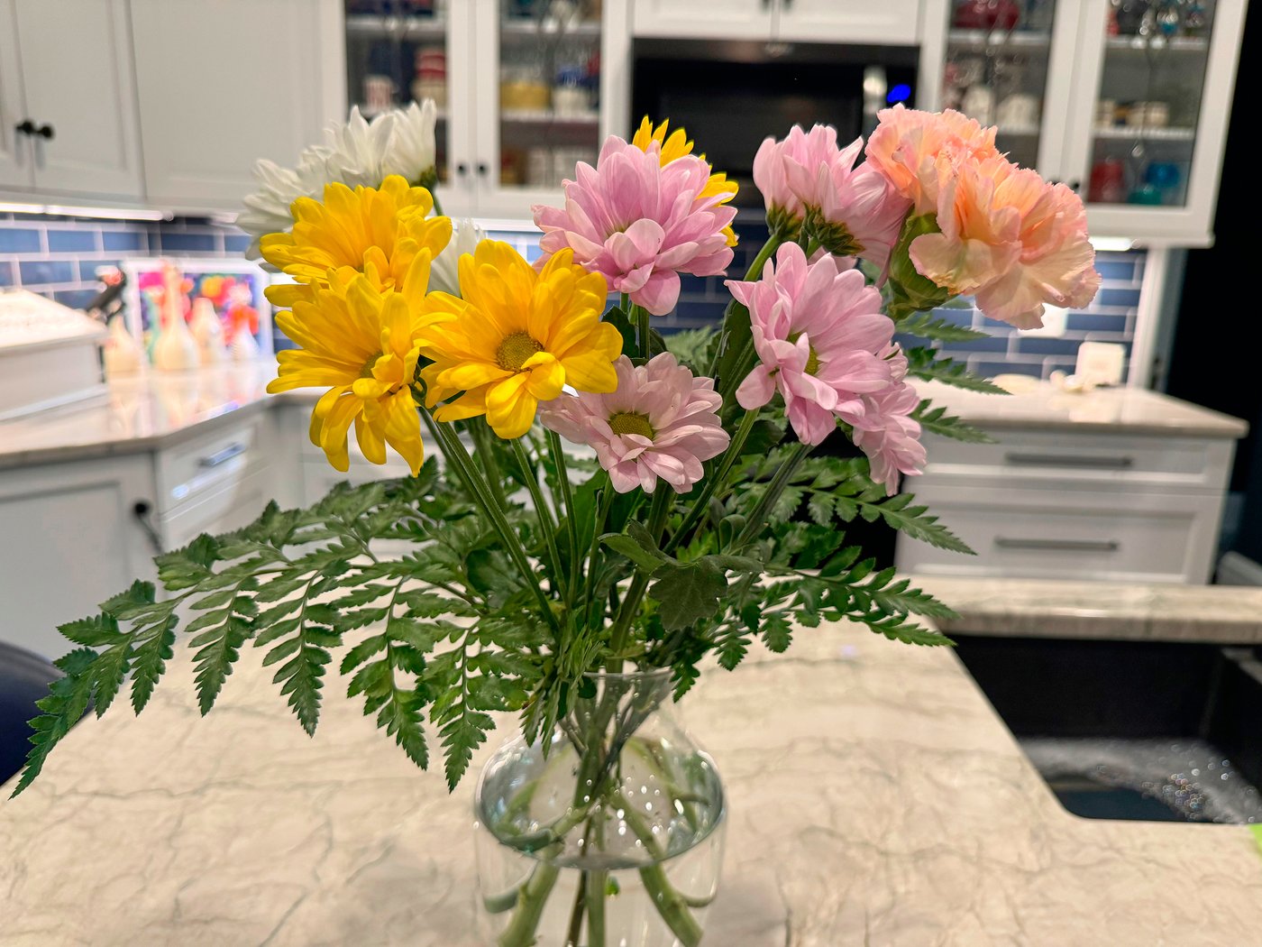 Making cut flowers last well beyond Mother's Day | iNFOnews.ca