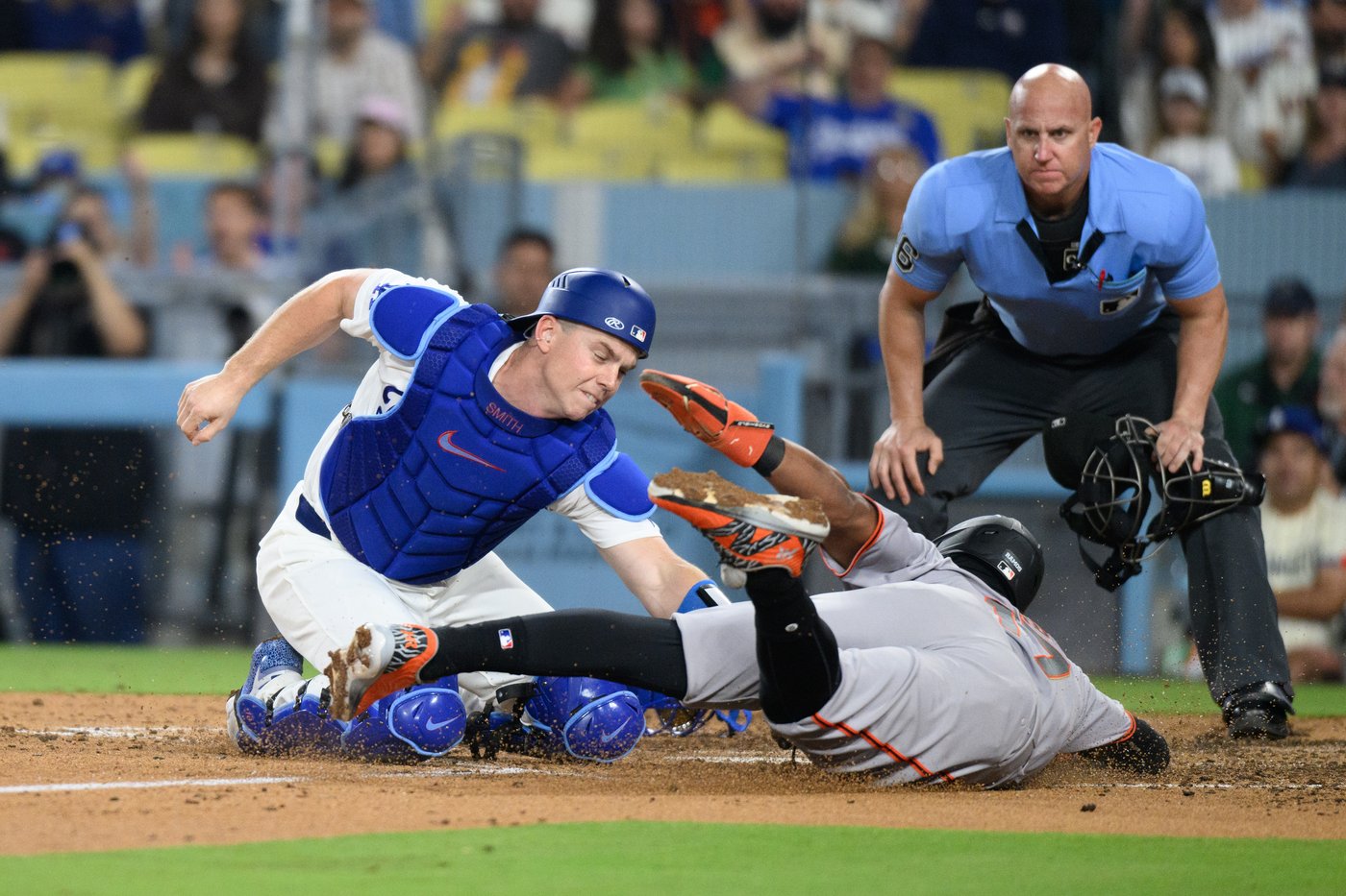 Giants beat the scuffling Dodgers 9-3 as Devers and Adames spark a 7th-inning surge | iNFOnews.ca
