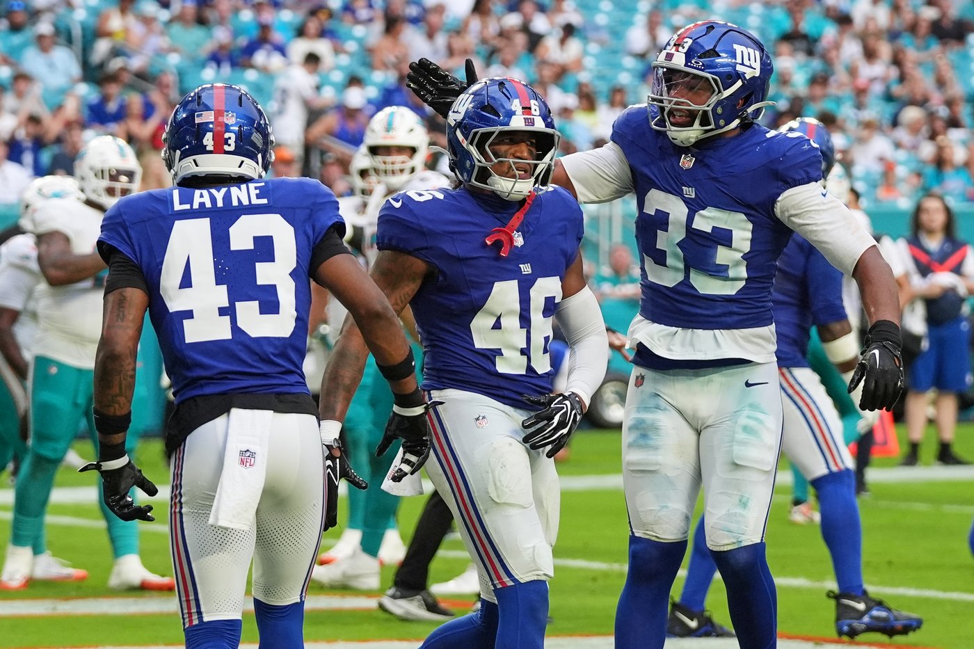 Jameis Winston runs for a touchdown in the Giants' 26-3 preseason win over the Dolphins | iNFOnews.ca