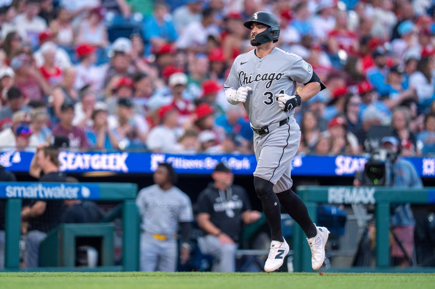 Marsh and Schwarber switch roles to lead Phillies past White Sox 8-6 | iNFOnews.ca