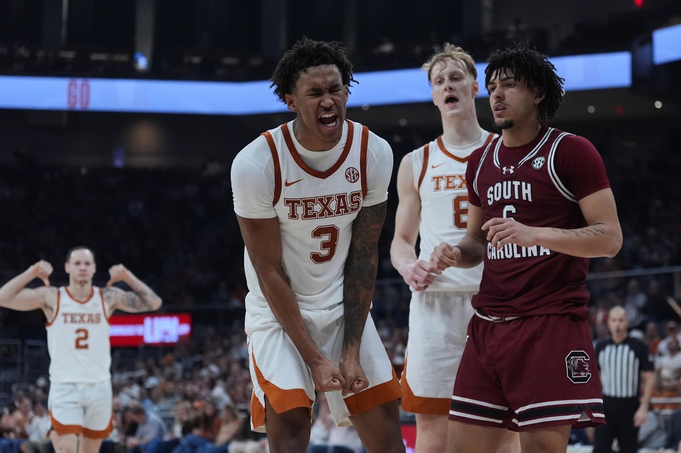 Texas beats South Carolina behind Swain's 22 points, 10 rebounds | iNFOnews.ca
