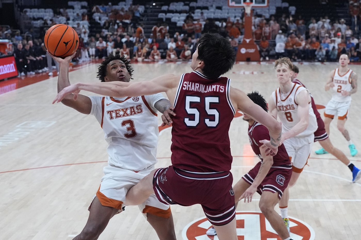 Texas beats South Carolina behind Swain's 22 points, 10 rebounds | iNFOnews.ca