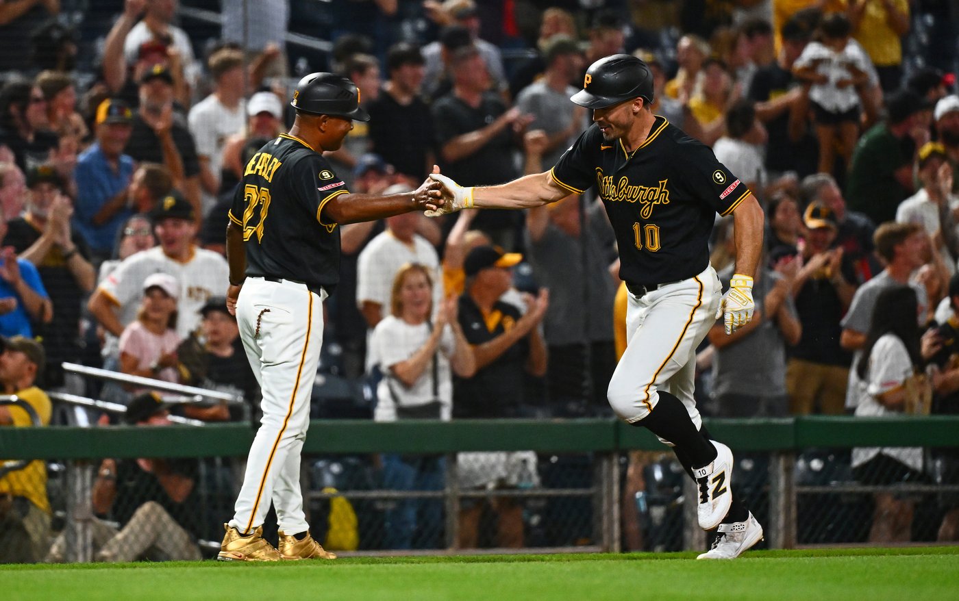 James McCann's 12th-inning single gives Diamondbacks 8-7 win over Pirates after blowing six-run lead | iNFOnews.ca