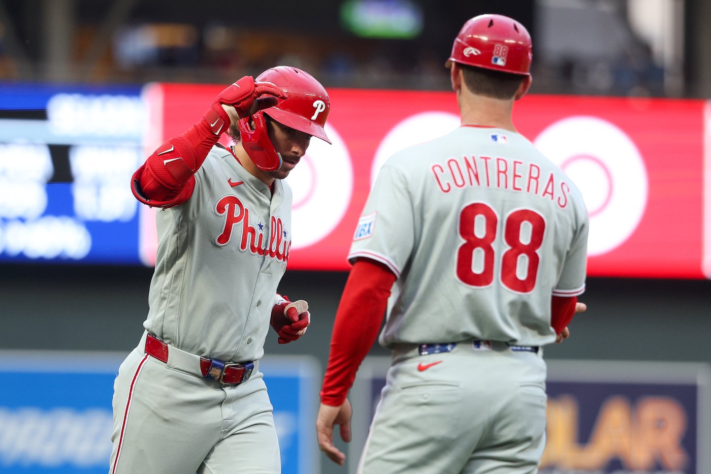 Alec Bohm has 5 hits in the Phillies' 9-1 victory over the Twins | iNFOnews.ca Alec Bohm has 5 hits in the Phillies' 9-1 victory over the Twins | iNFOnews.ca
