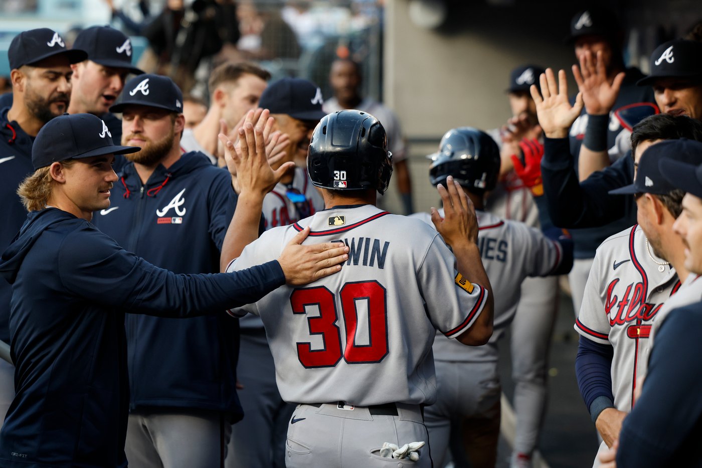 Braves batter Blake Snell for five runs in 7-2 win over Dodgers to end losing streak in Los Angeles | iNFOnews.ca