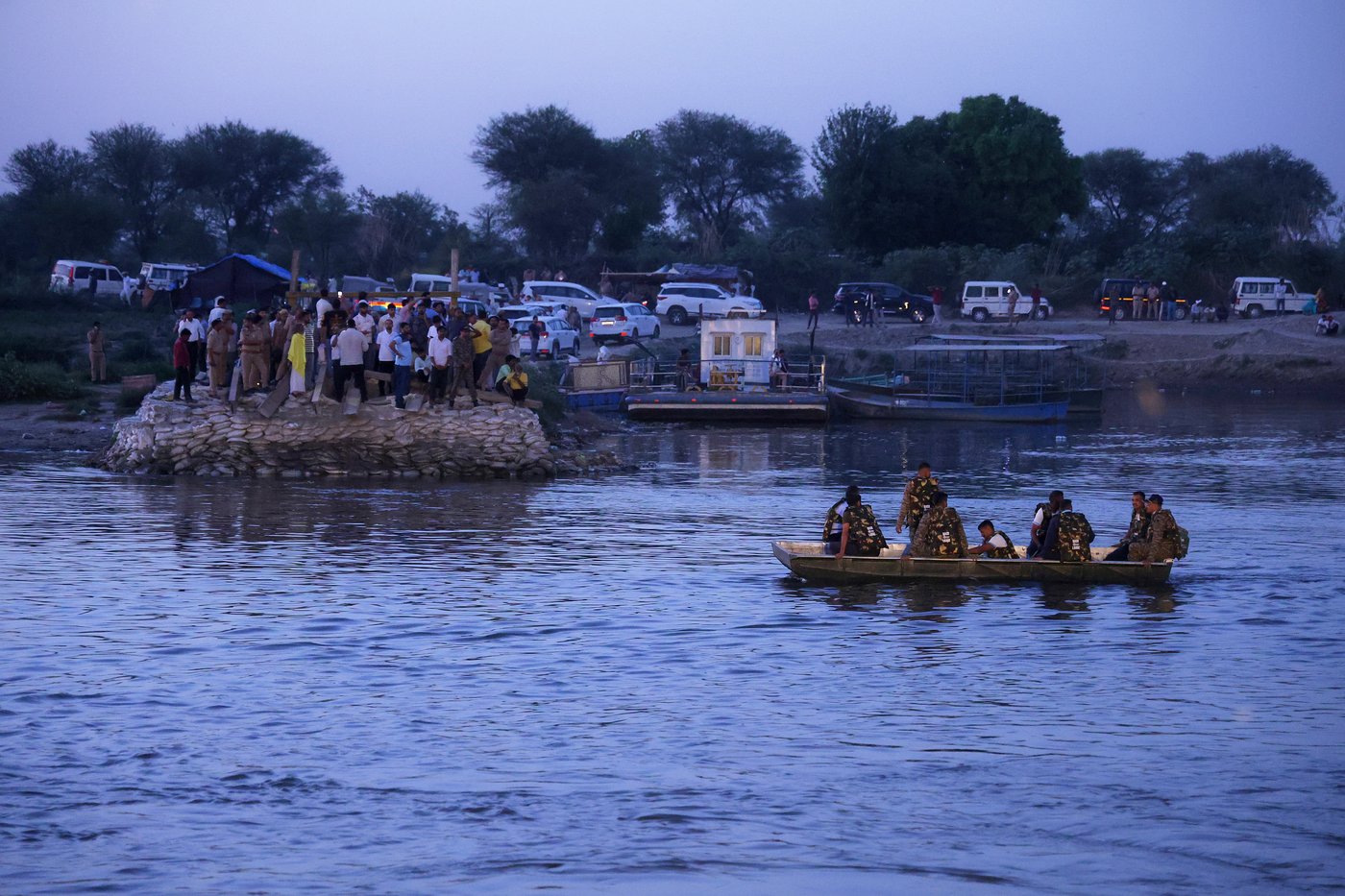 Tourist boat capsizes in northern India, killing at least 10 | iNFOnews.ca
