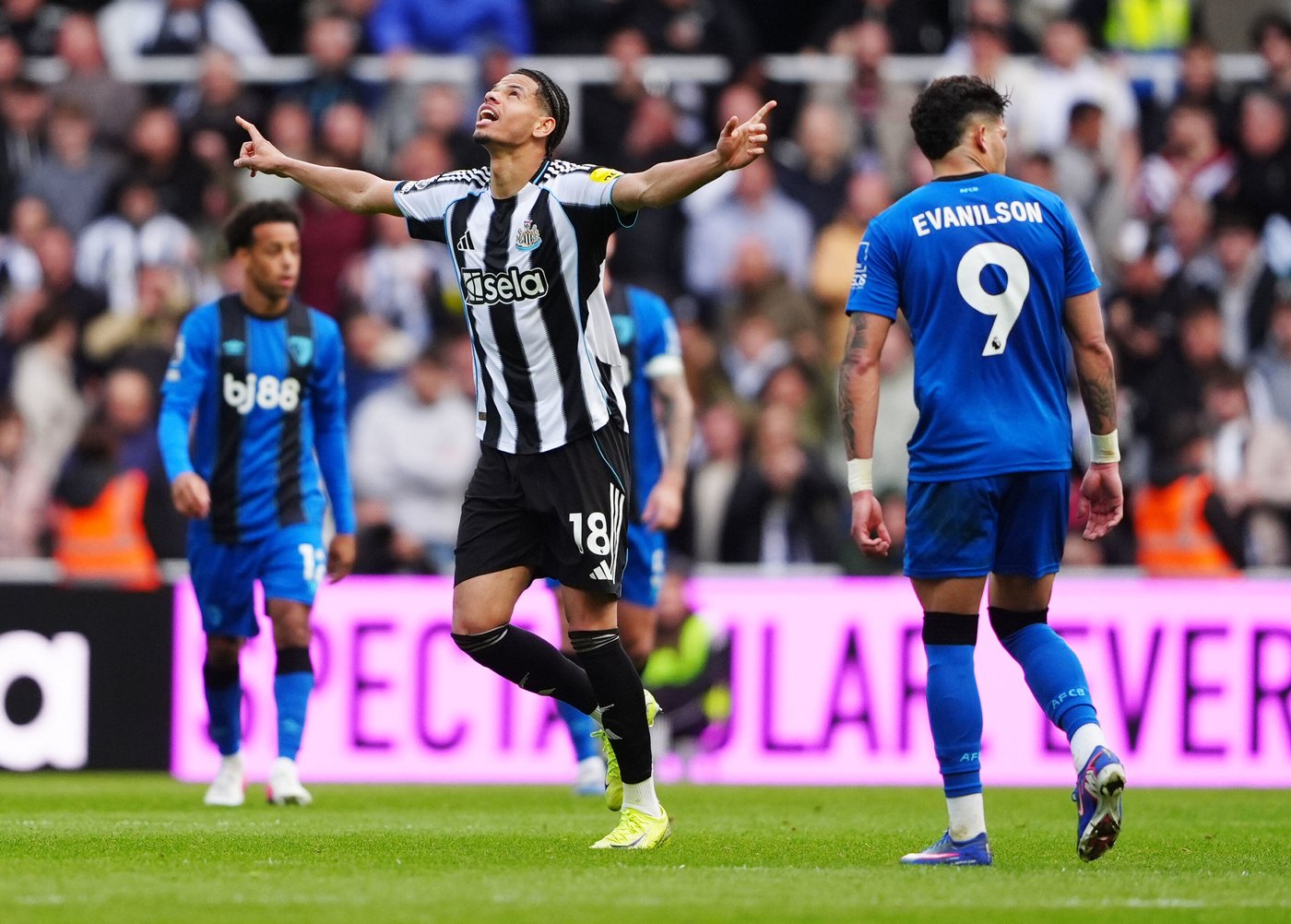 Saudi-controlled Newcastle plunges in Premier League as Howe struggles for answers | iNFOnews.ca