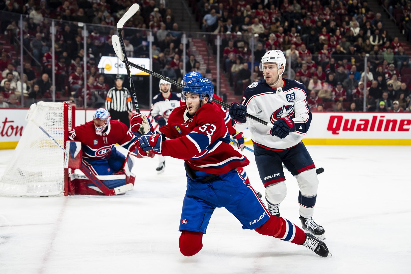Canadiens' Noah Dobson 'being evaluated' after exiting loss against Blue Jackets | iNFOnews.ca